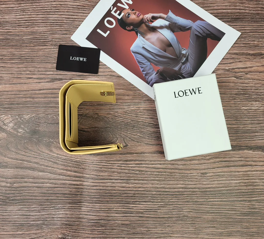 Клатчи Женские Loewe 1890933
