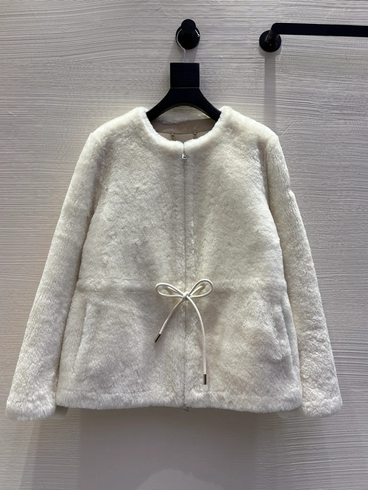 Кожаные Куртки И Дублёнки Женские Moncler 794765