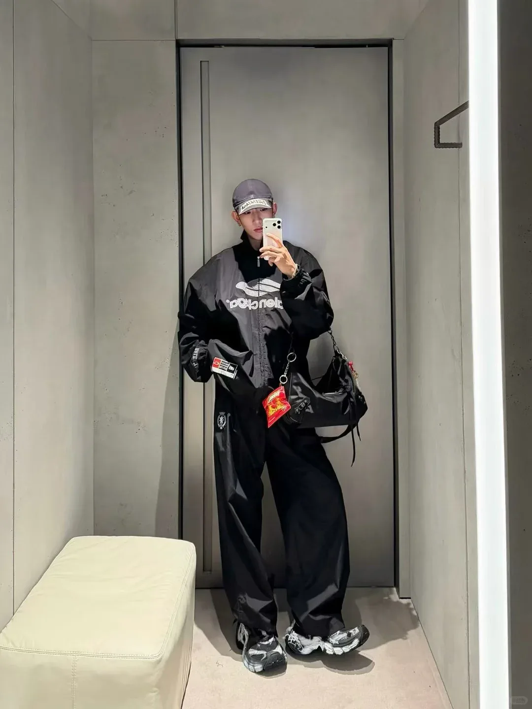 Куртки И Пуховики Мужские Balenciaga 10216573