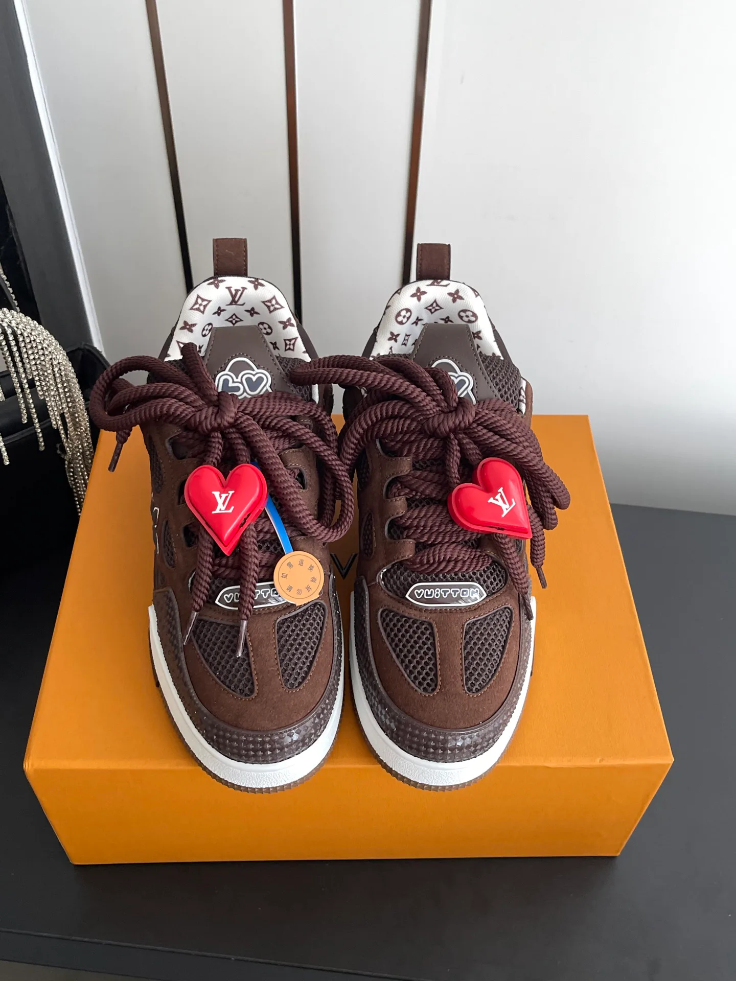 Кроссовки Женские Louis Vuitton 17554387