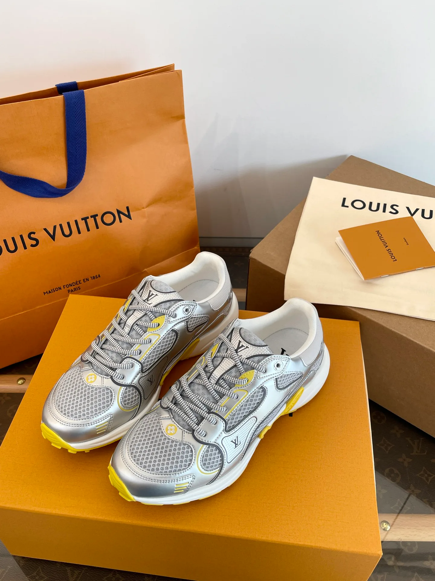 Кроссовки Женские Louis Vuitton 200540