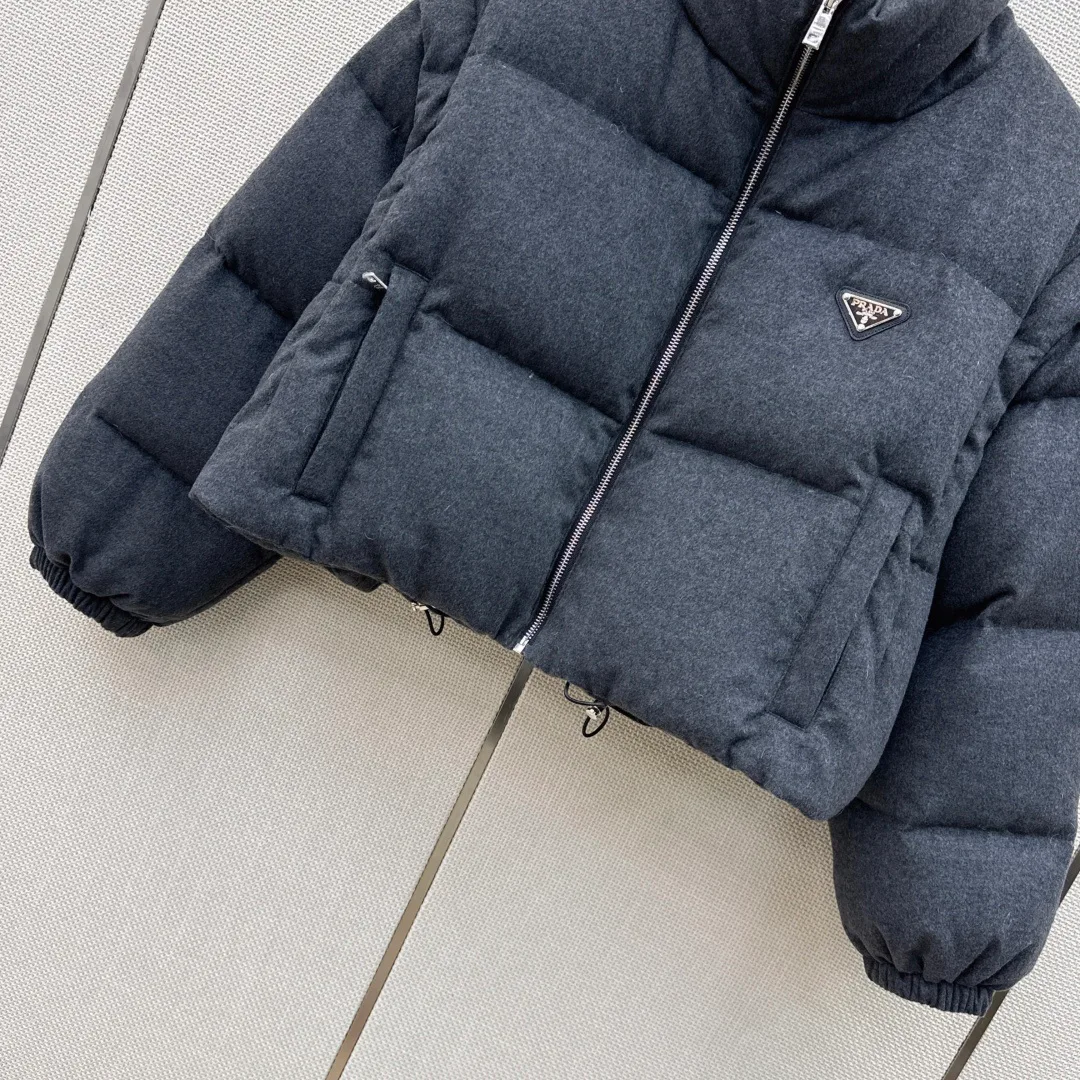 Куртки И Пуховики Женские Prada 18188723