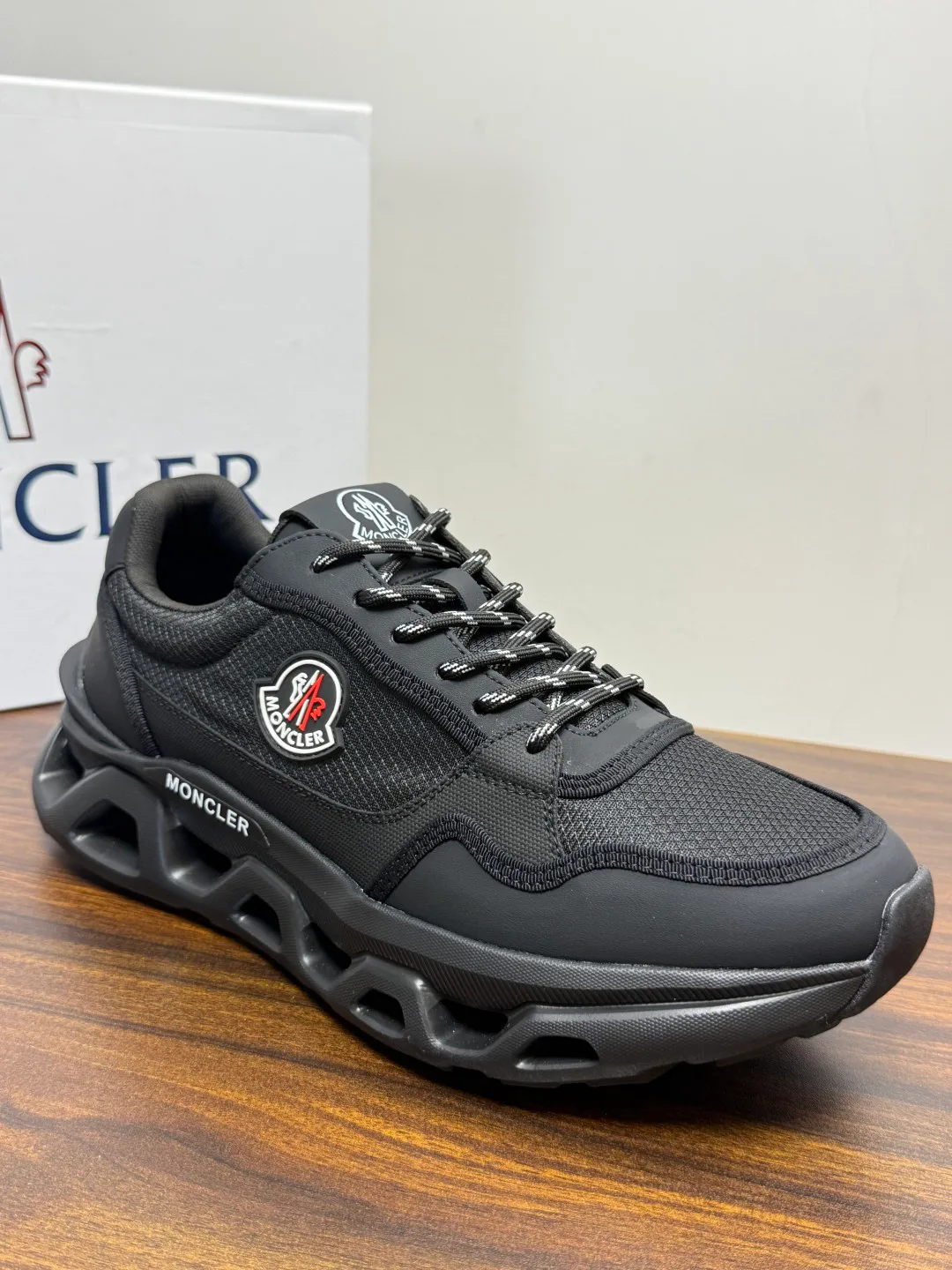 Кроссовки Мужские Moncler 19401691