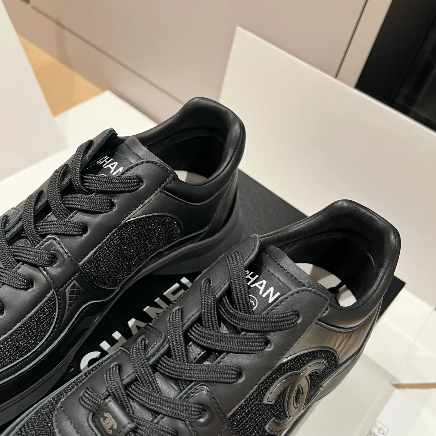 Кроссовки Женские Chanel 12827631