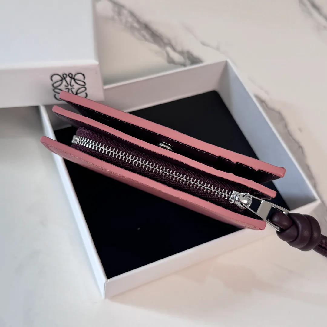 Клатчи Женские Loewe 17678673