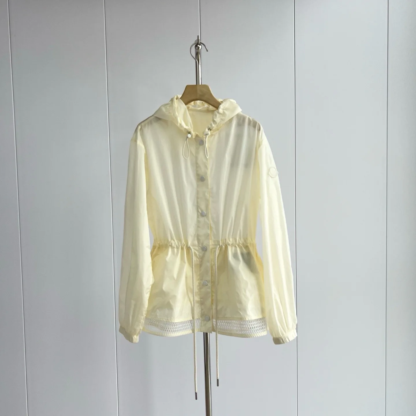 Куртки И Пуховики Женские Moncler 11642769