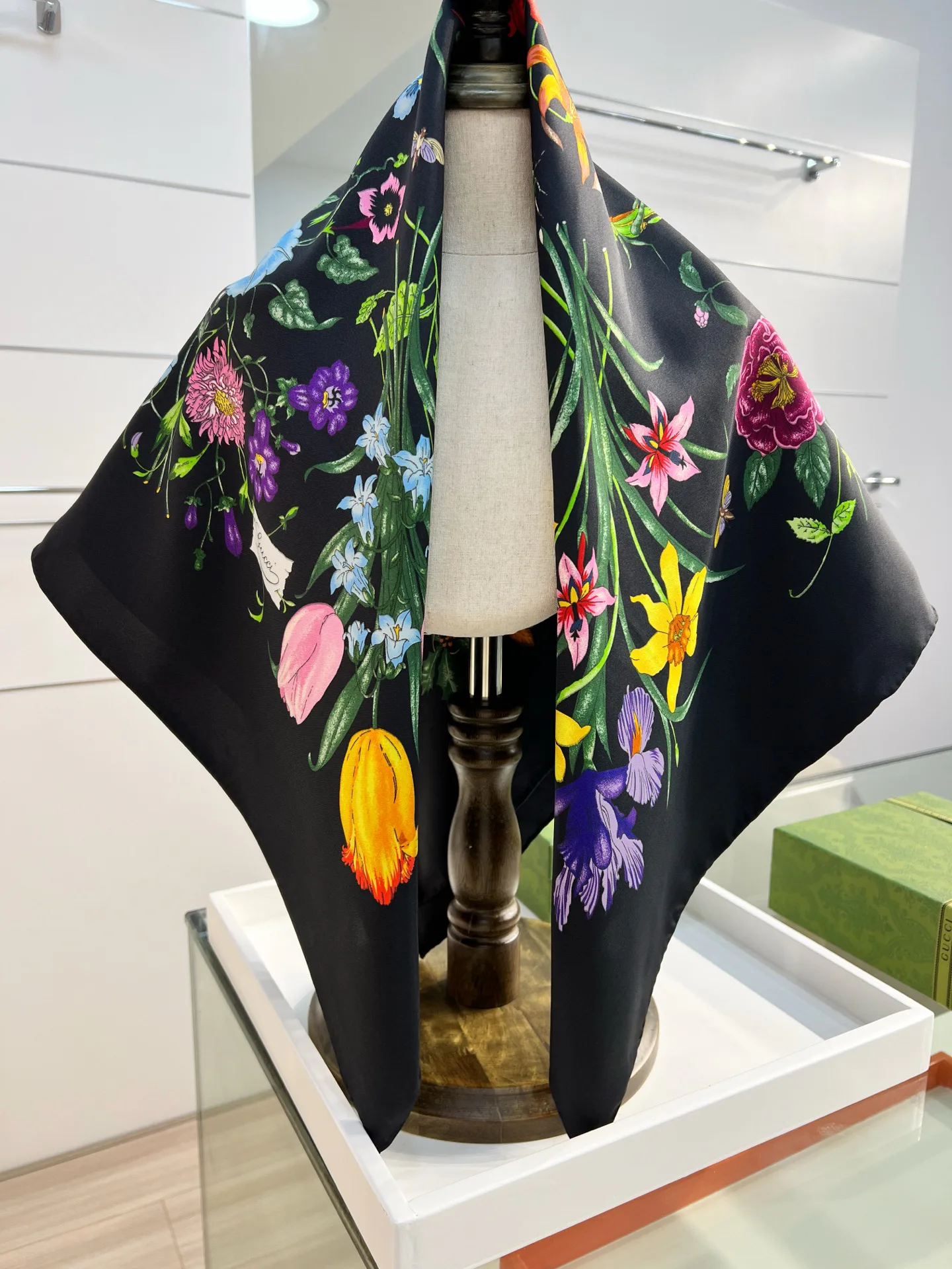 Платки Gucci 2578538