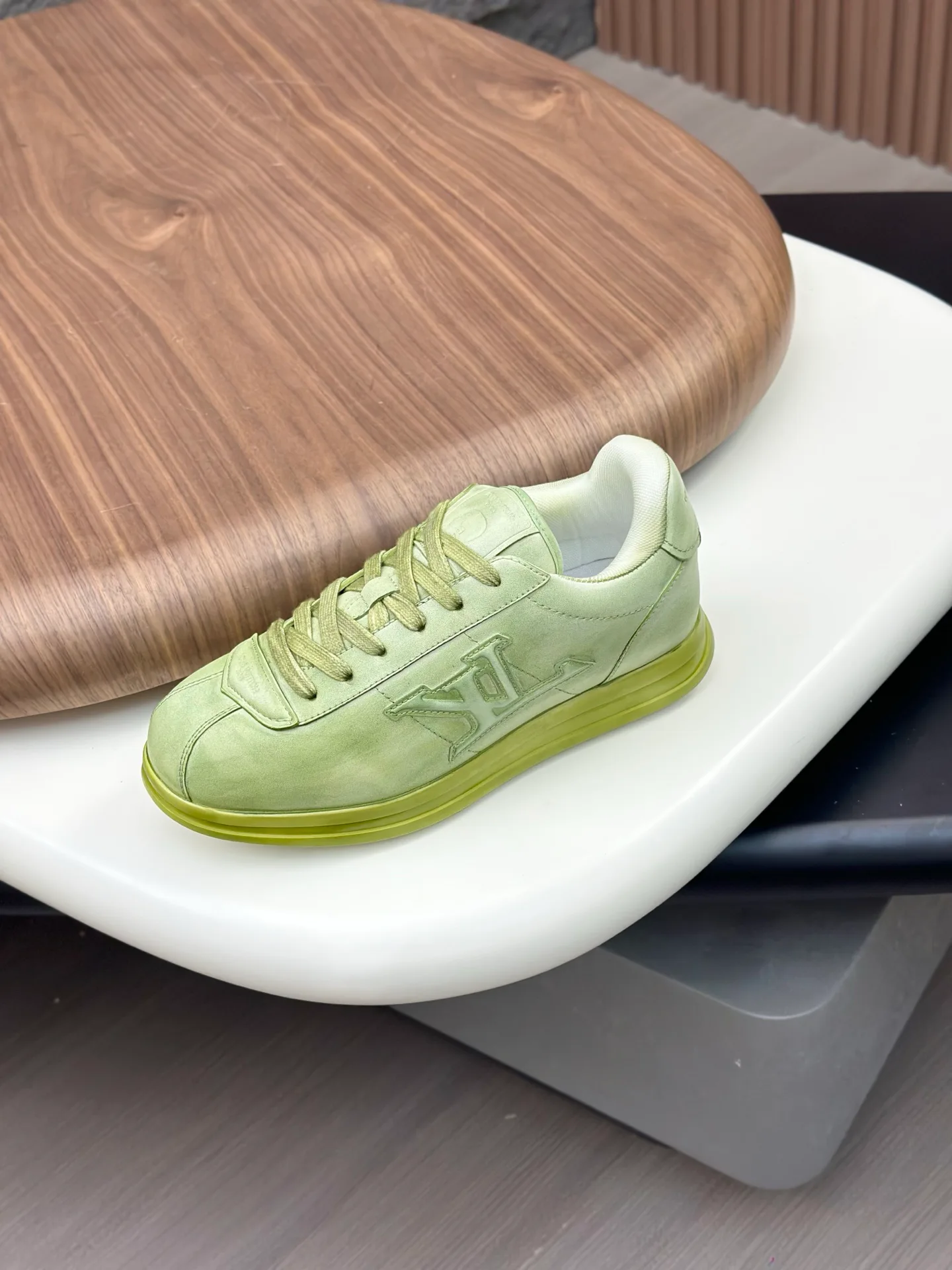 Кроссовки Мужские Louis Vuitton 10399524