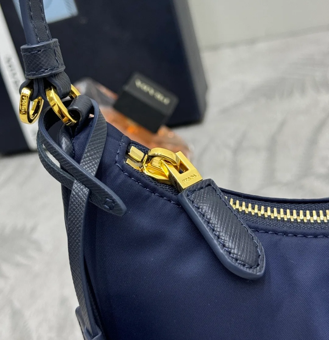 Сумки На Ремне Женские Prada 11682025