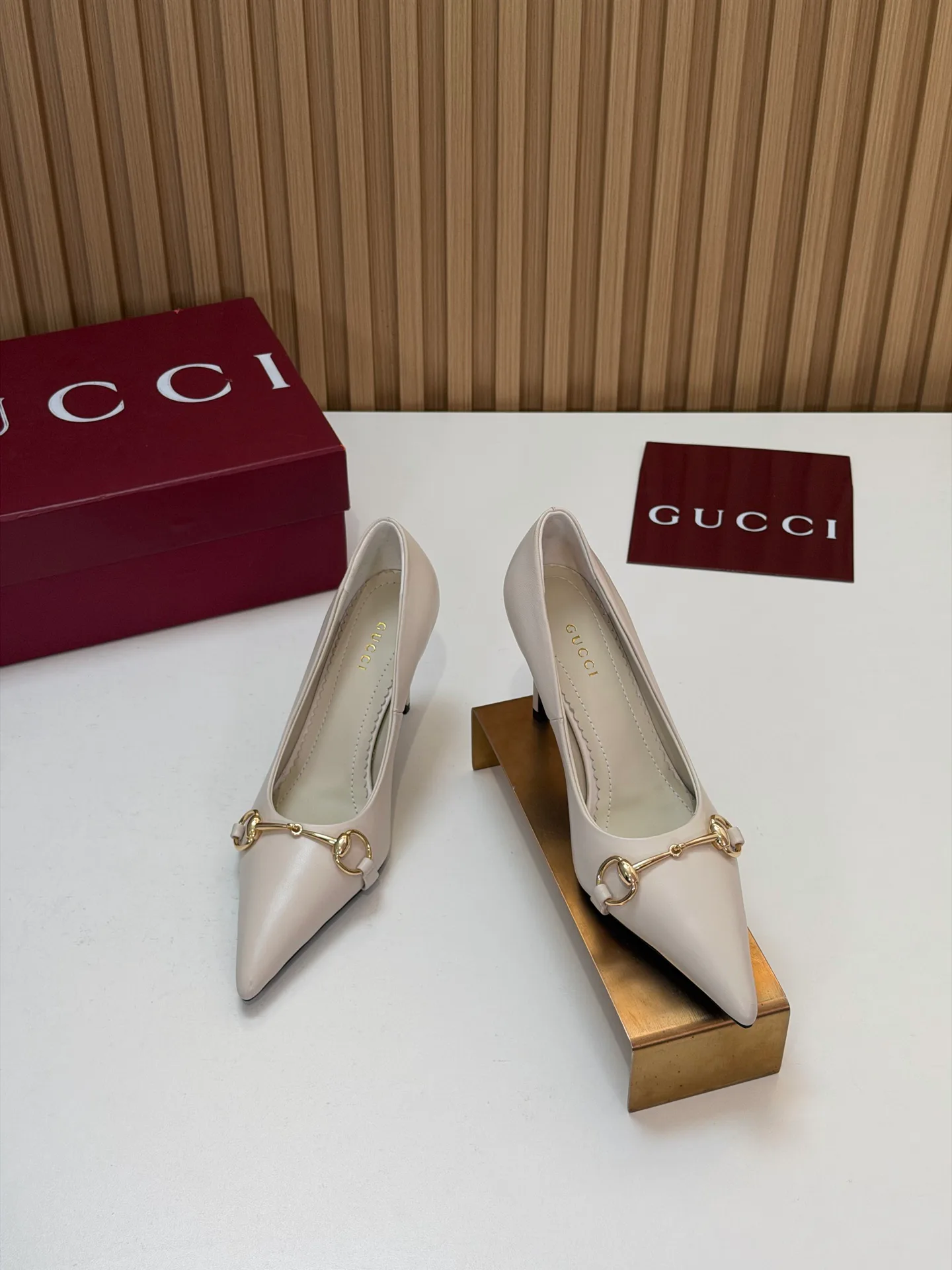 Туфли Женские Gucci 18396292