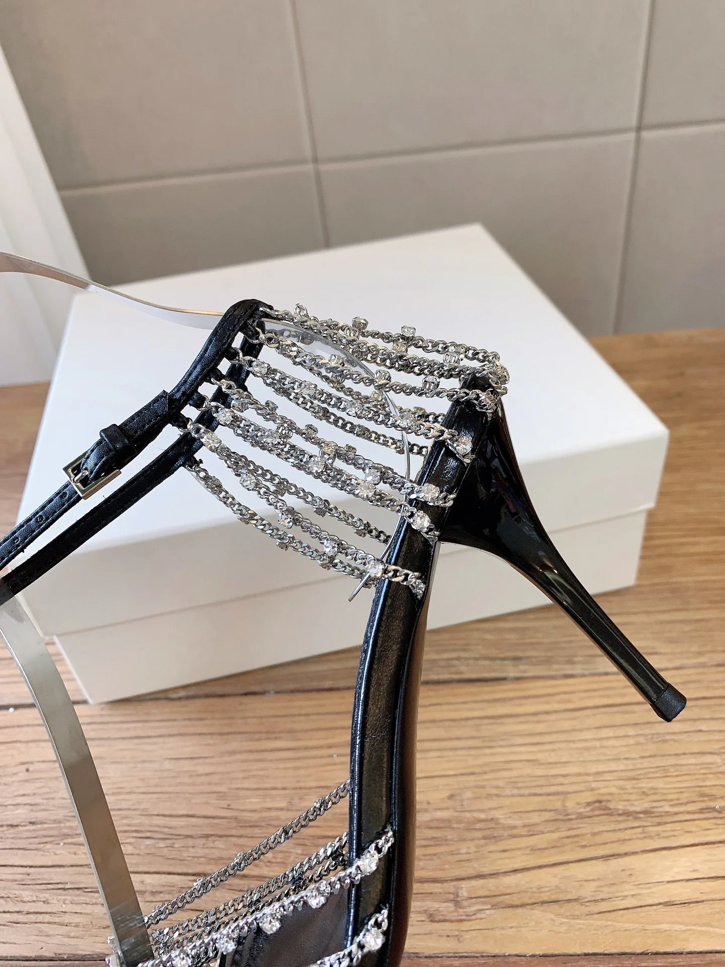 Босоножки Женские Saint Laurent 17449467