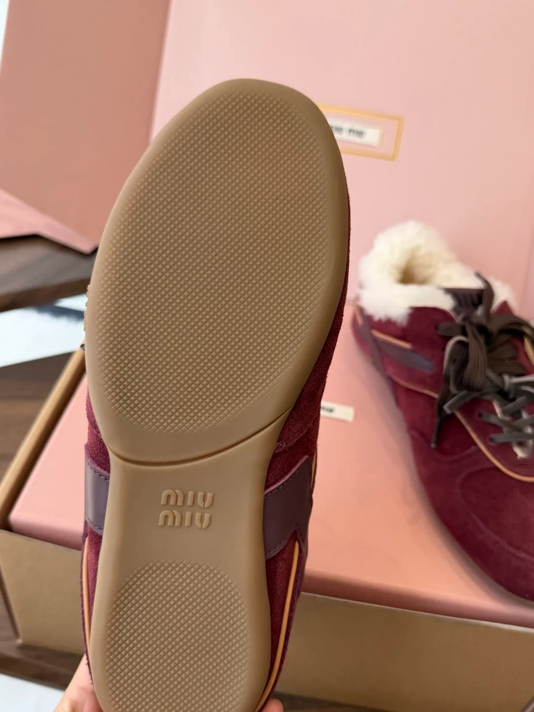 Кроссовки Женские Miu Miu 18687349