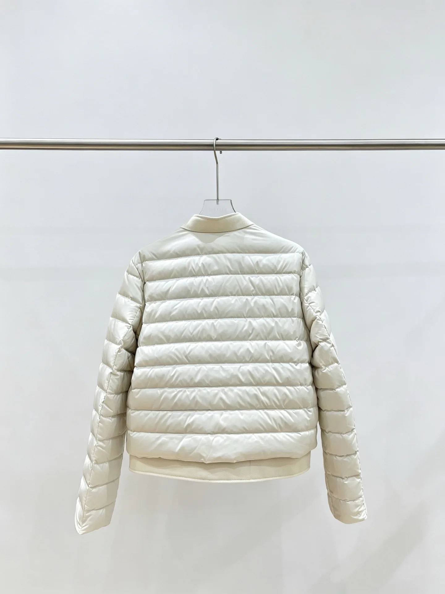 Куртки И Пуховики Женские Moncler 18750339
