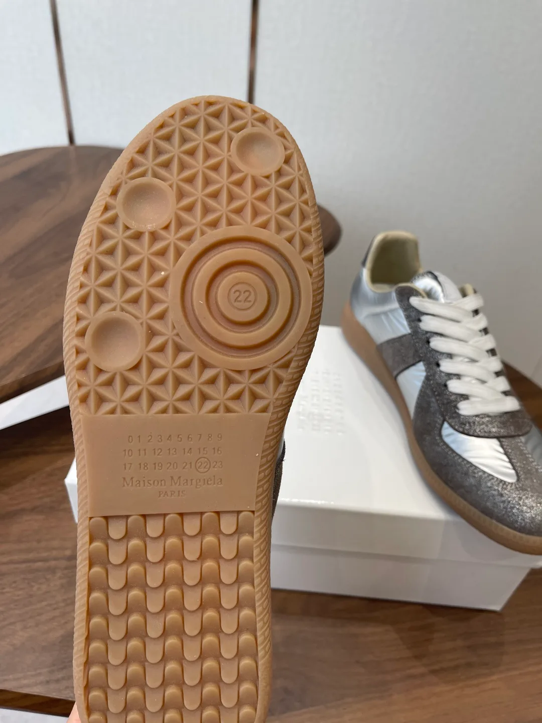 Кроссовки Женские Maison Margiela 11867620