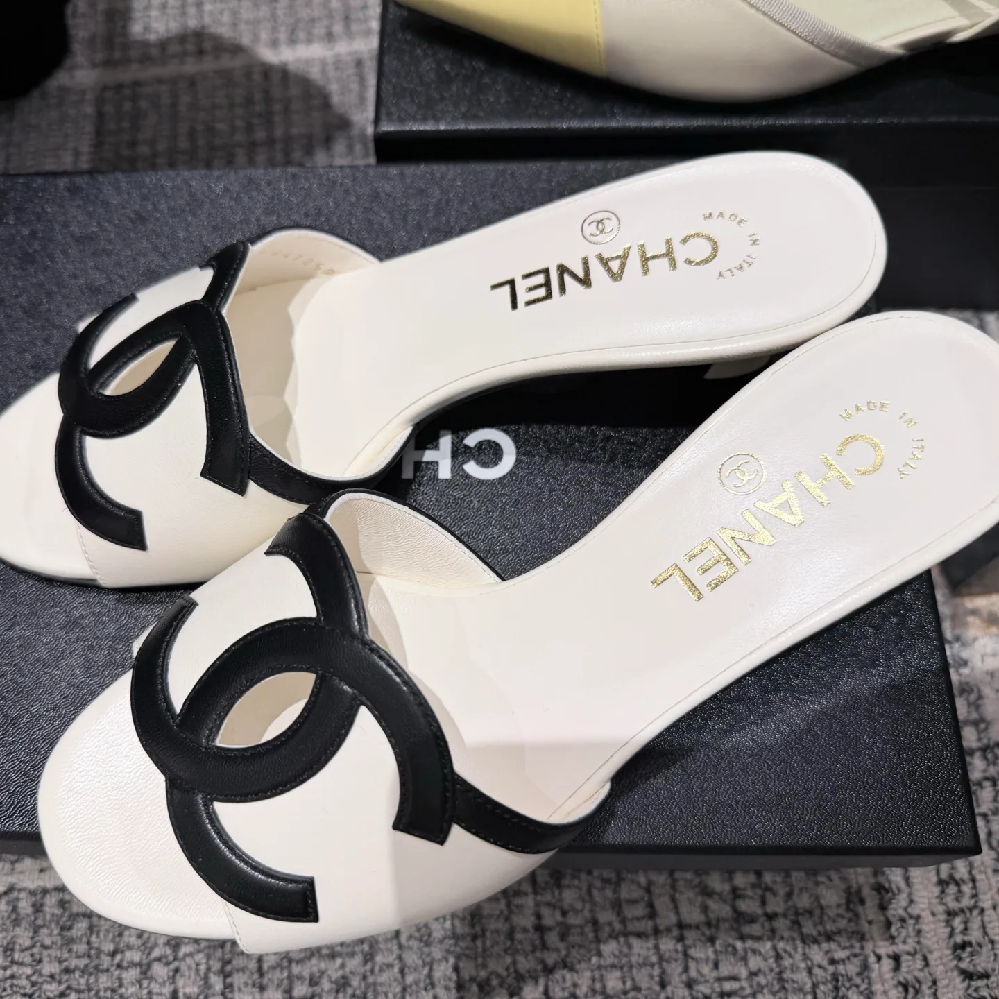 Кошельки Chanel 11571382