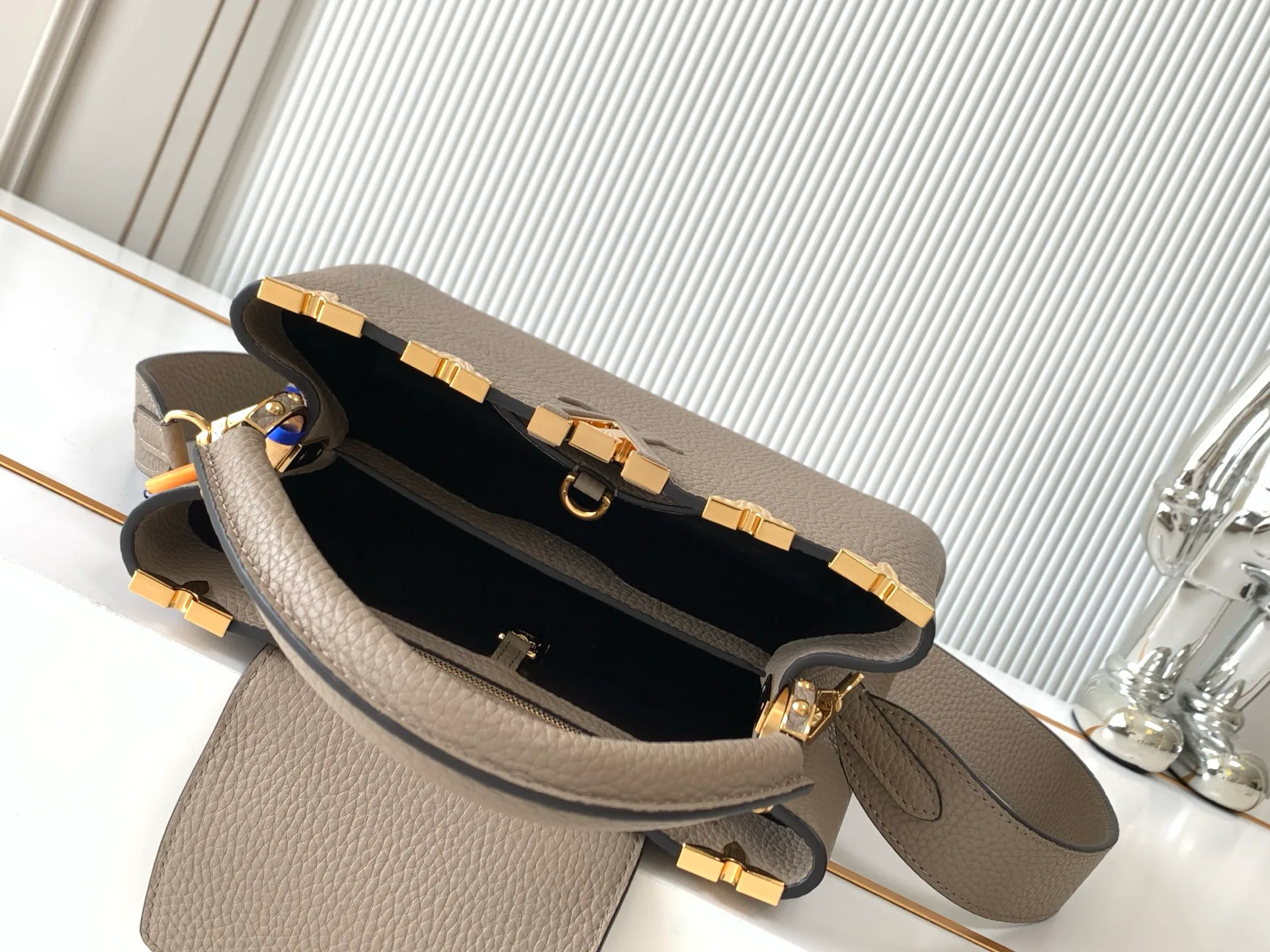 Классические Сумки Женские Louis Vuitton 17802976