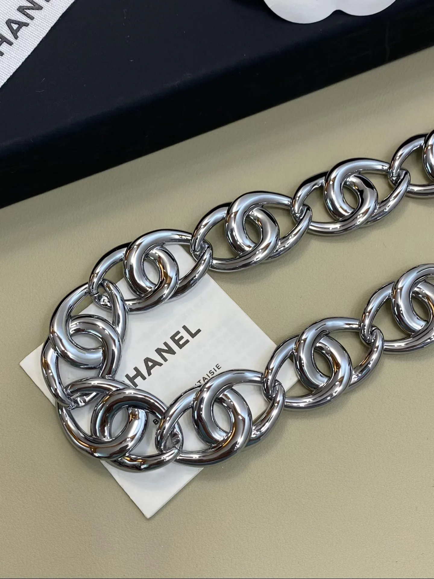 Бижутерия Chanel 18122750