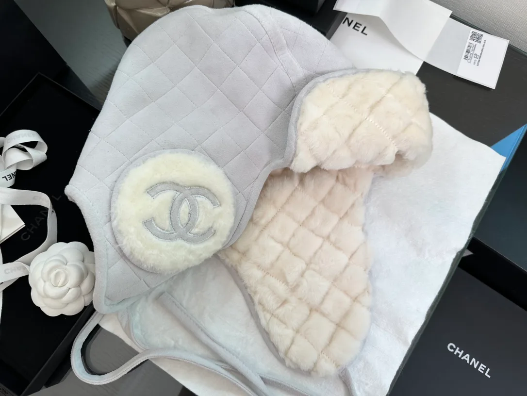 Головные Уборы Chanel 18347663
