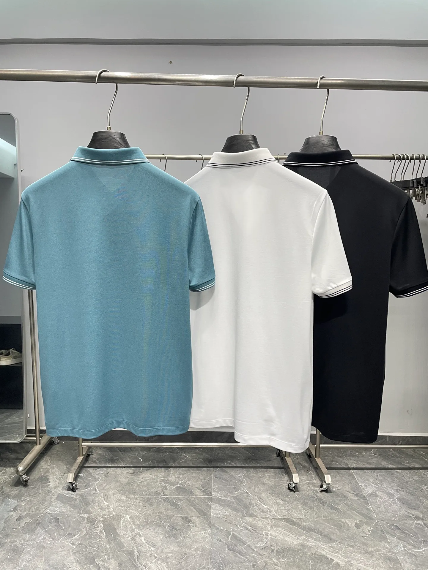 Рубашки Мужские Prada 17371139