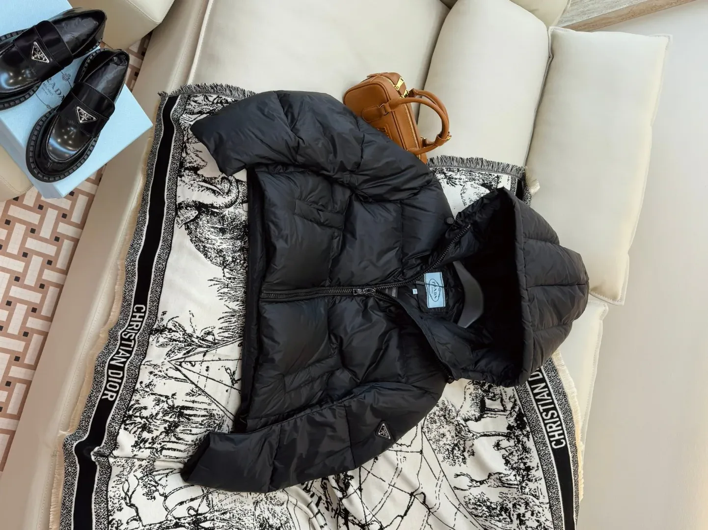 Куртки И Пуховики Женские Prada 248389