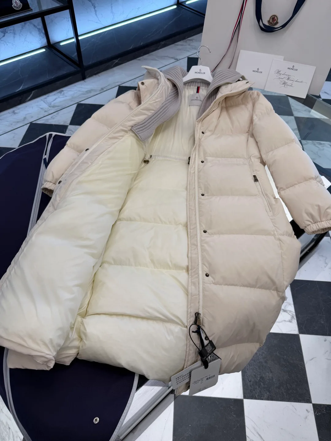 Куртки И Пуховики Женские Moncler 19245302