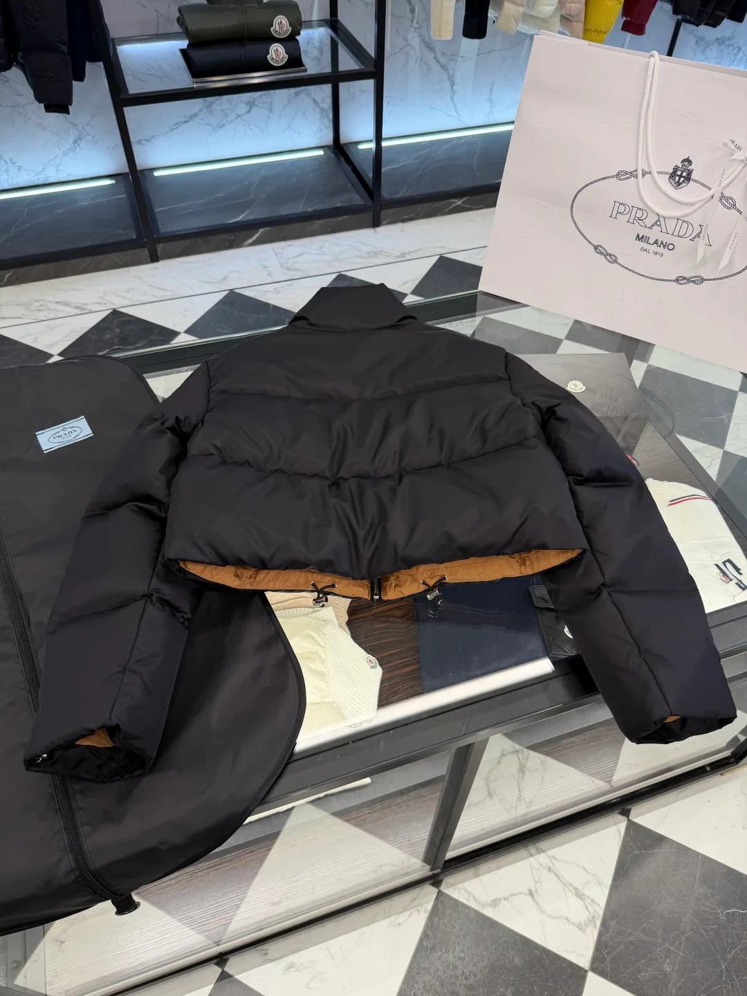 Куртки И Пуховики Женские Prada 19199074