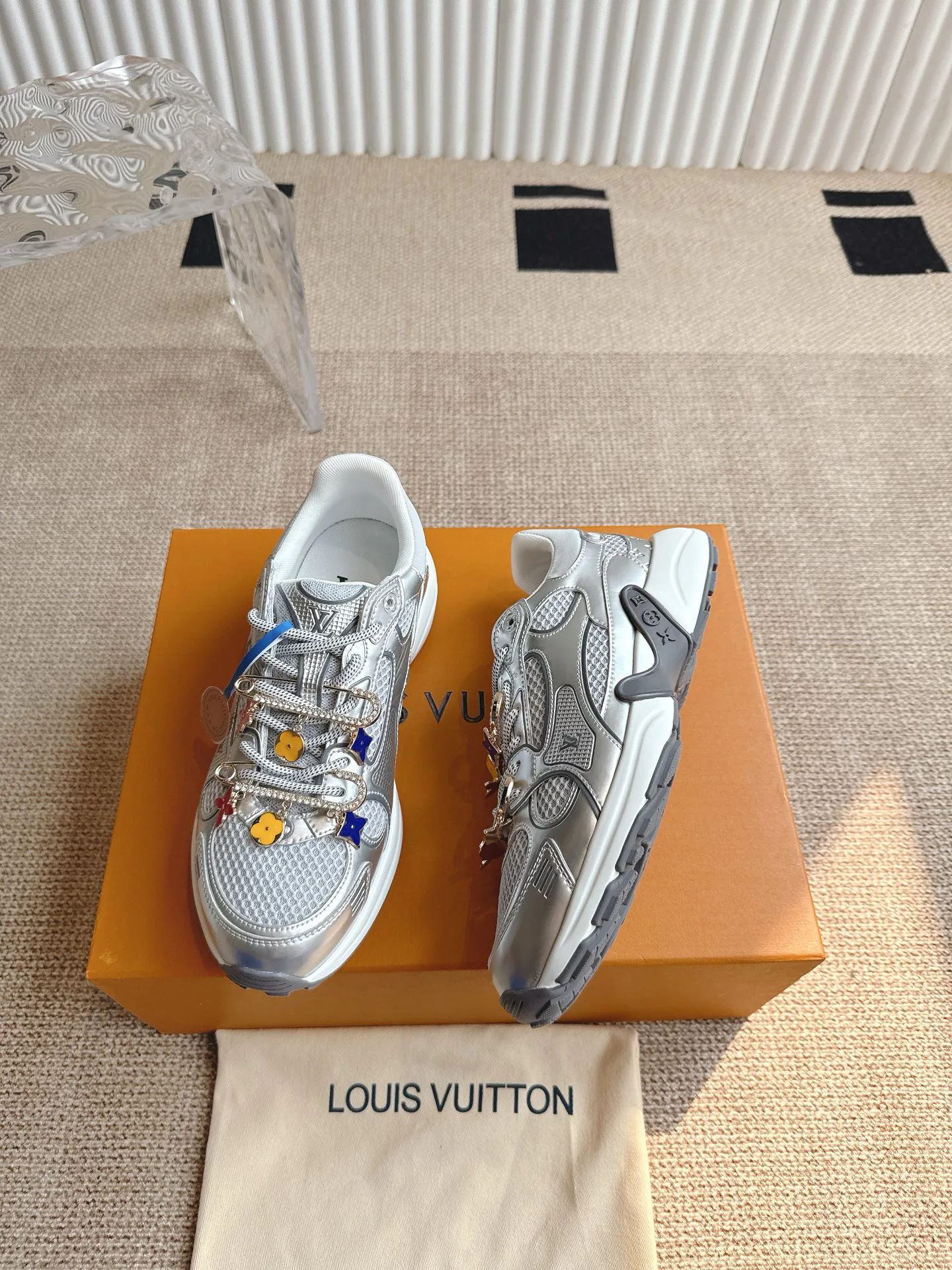 Кроссовки Женские Louis Vuitton 13351300