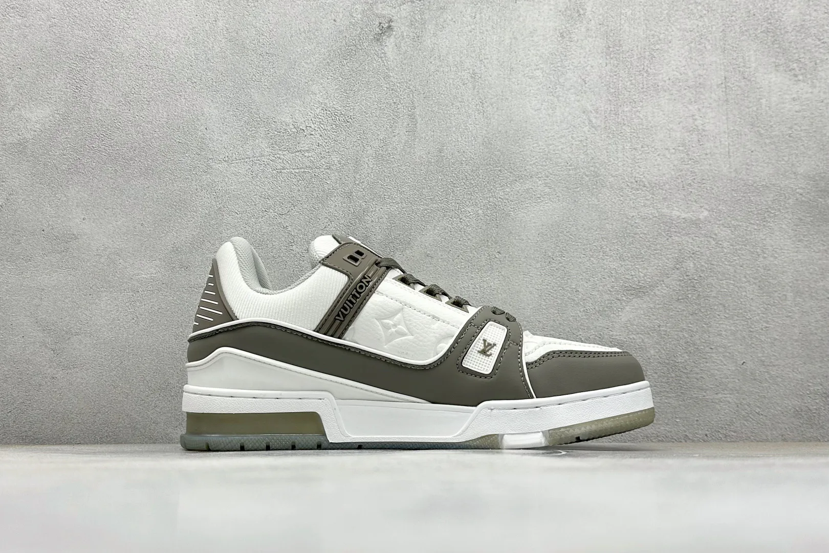 Кроссовки Женские Louis Vuitton 253832