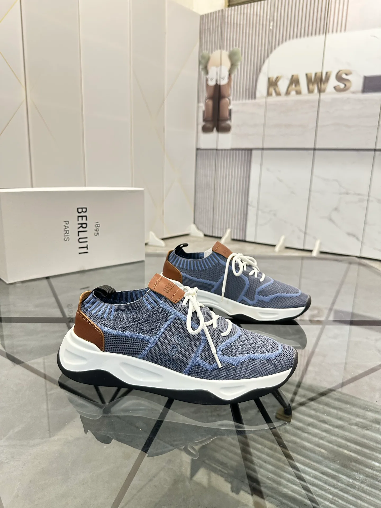 Кроссовки Женские Berluti 462882