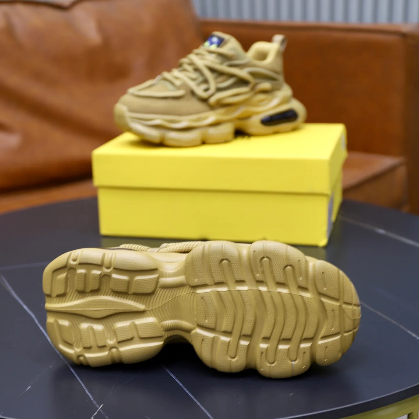 Кроссовки Женские Fendi 211519