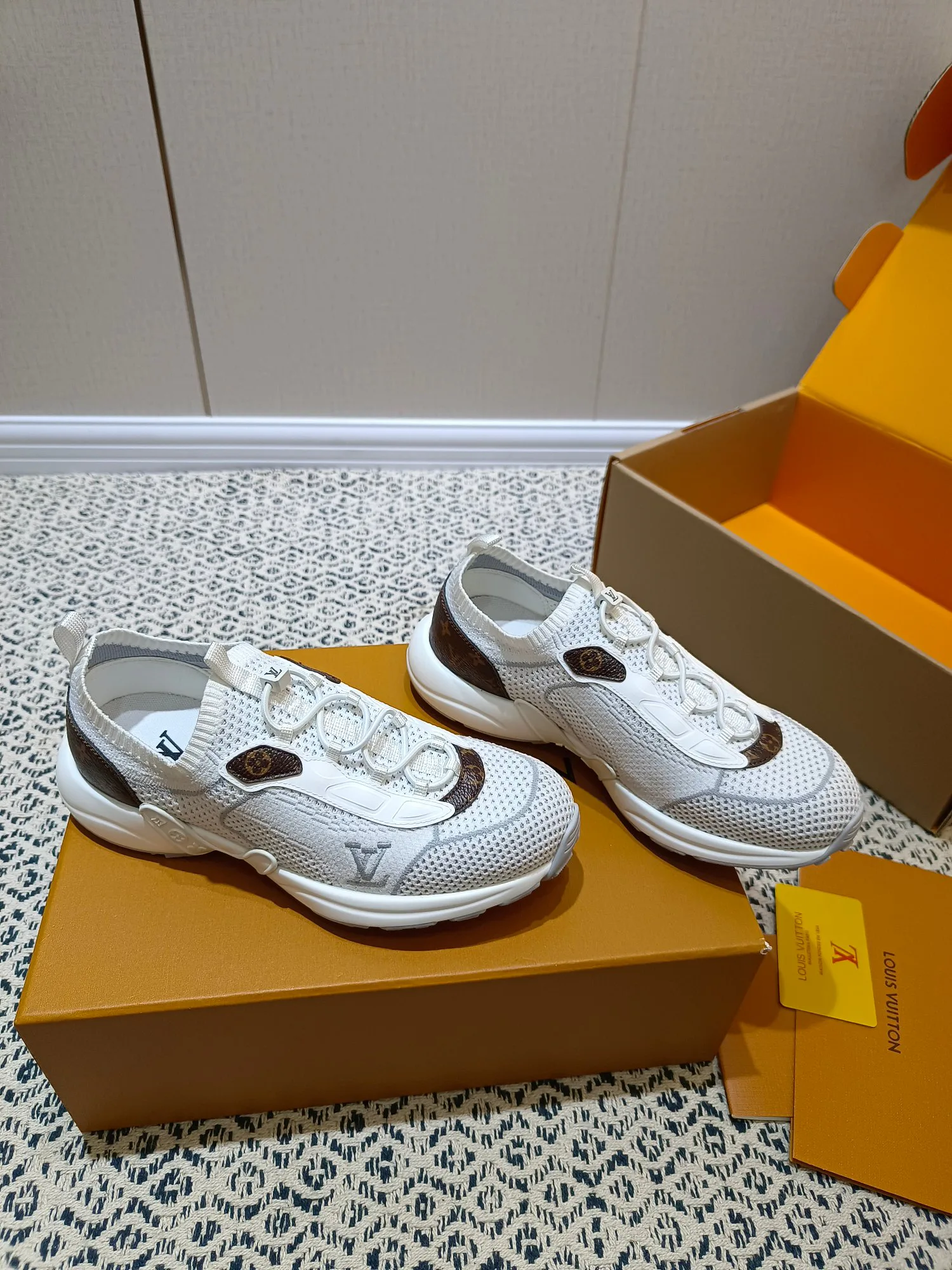 Кроссовки Женские Louis Vuitton 60776