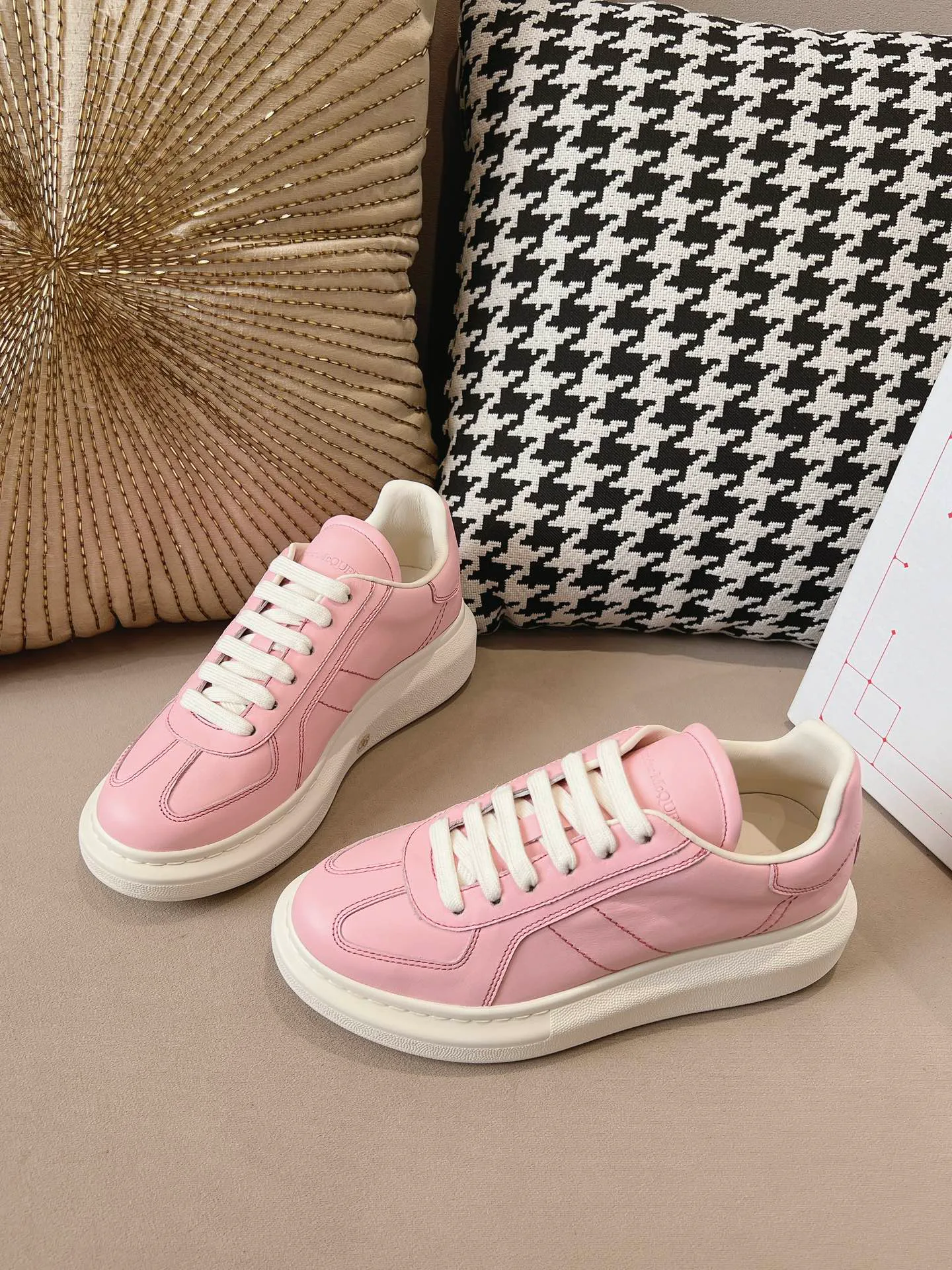 Кроссовки Женские Alexander Mcqueen 3446159