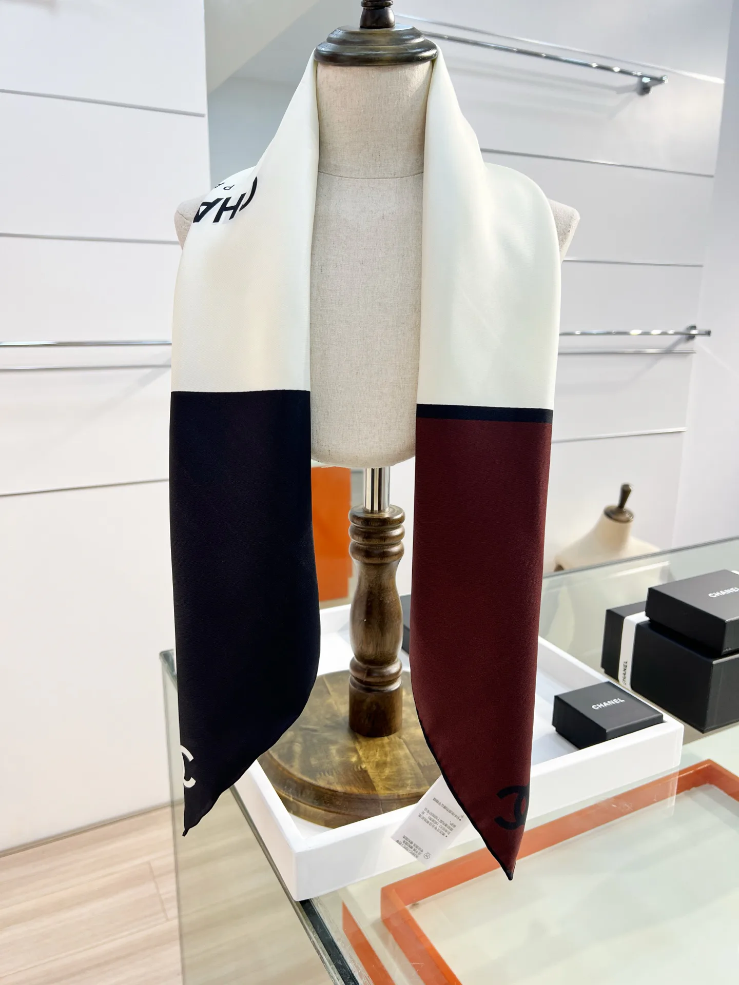 Платки Chanel 12794582