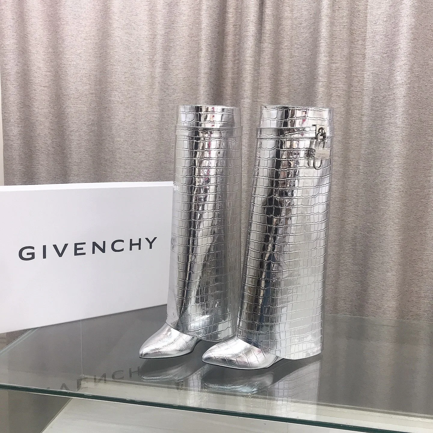 Сапоги Женские Givenchy 18289995