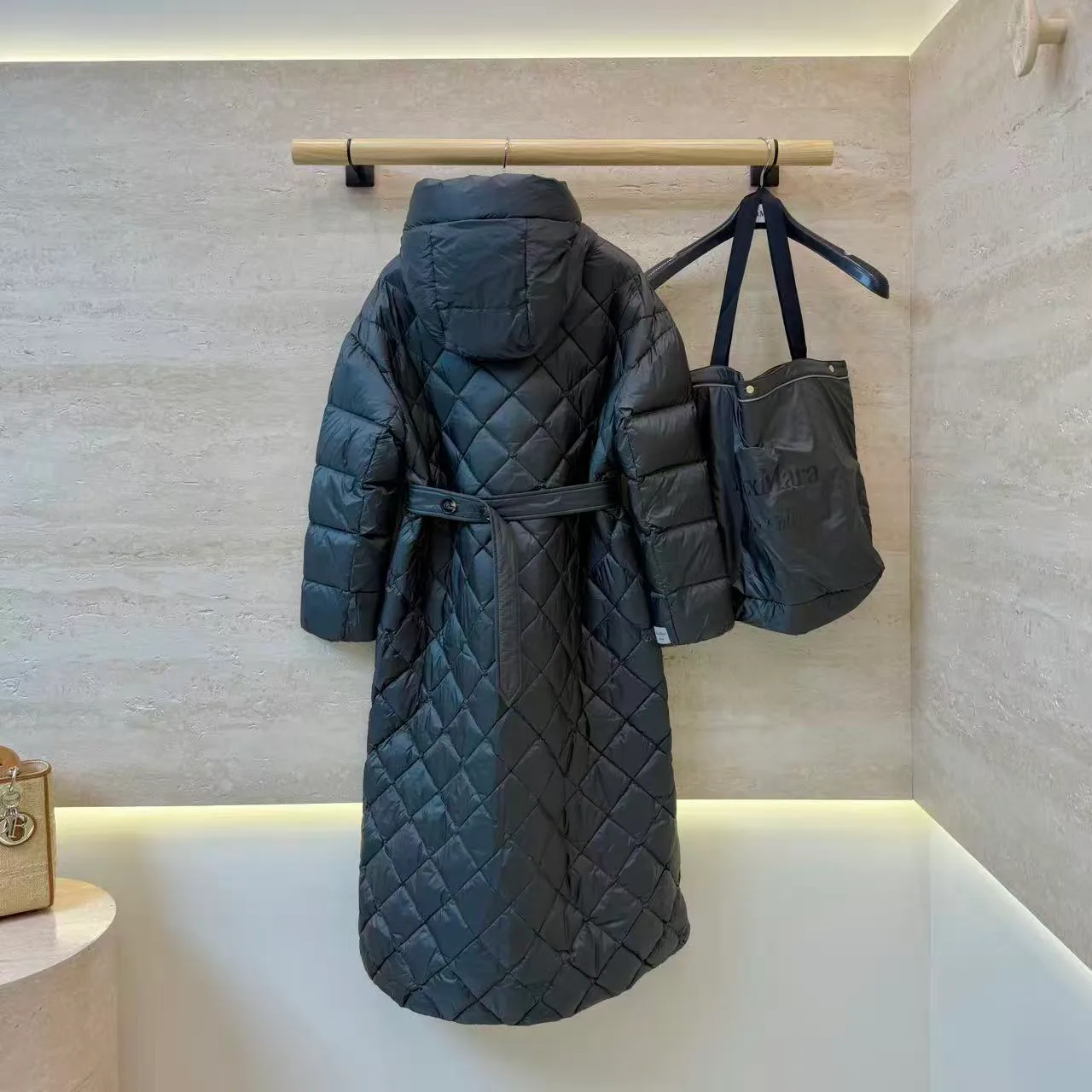 Куртки И Пуховики Женские Max Mara 18979701
