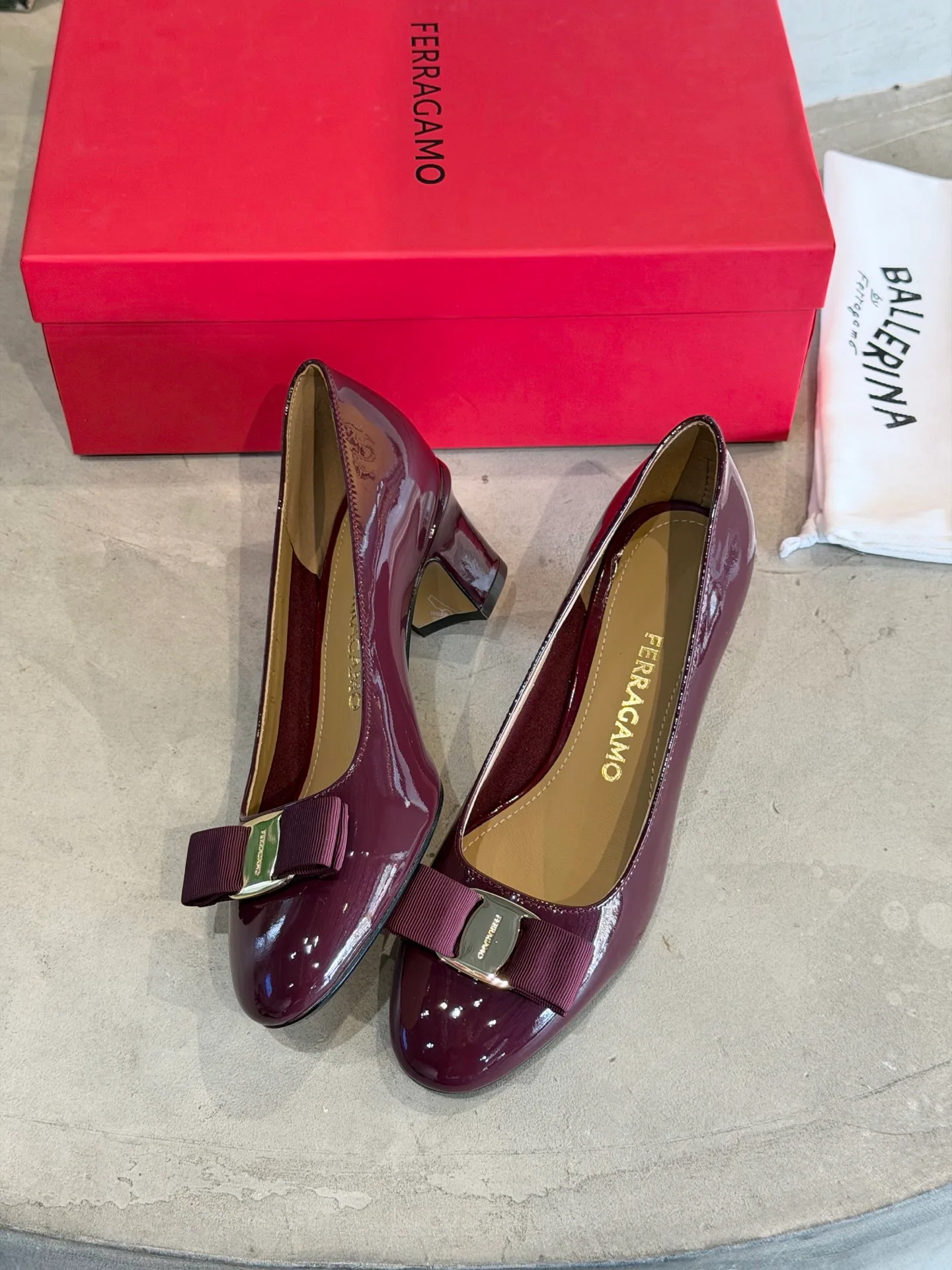 Туфли Женские Salvatore Ferragamo 11703594