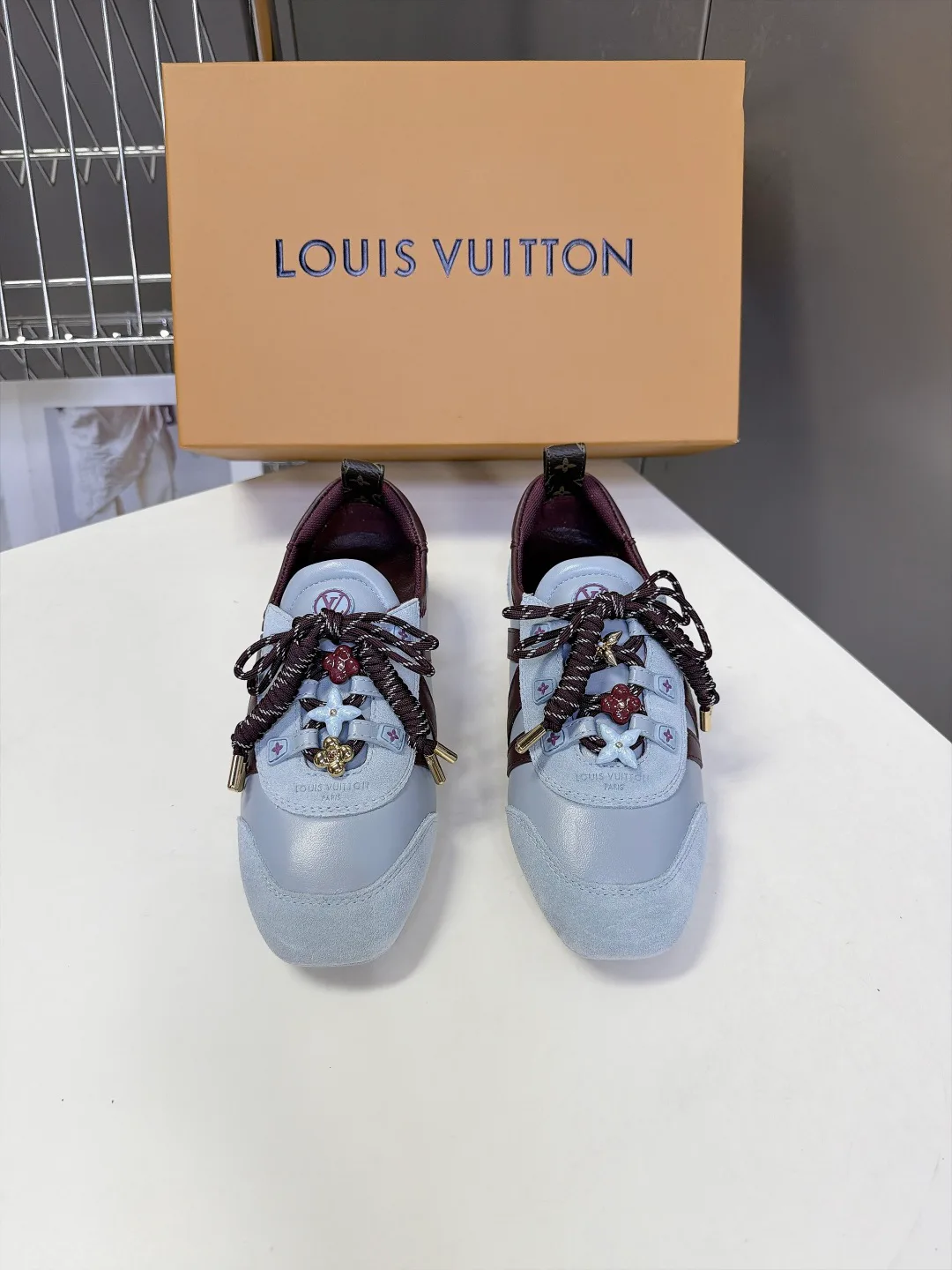 Кроссовки Женские Louis Vuitton 18005457