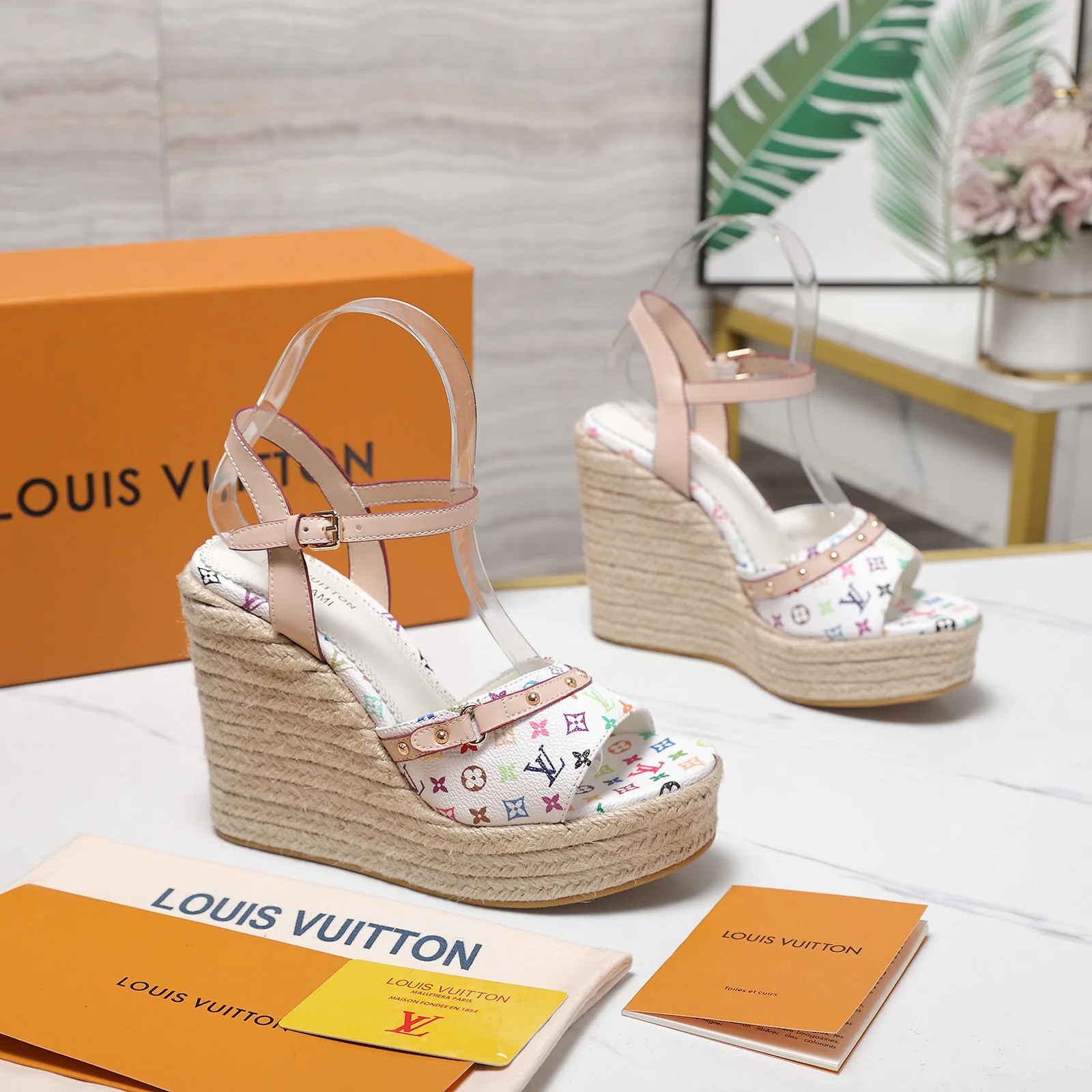 Босоножки Женские Louis Vuitton 1856172