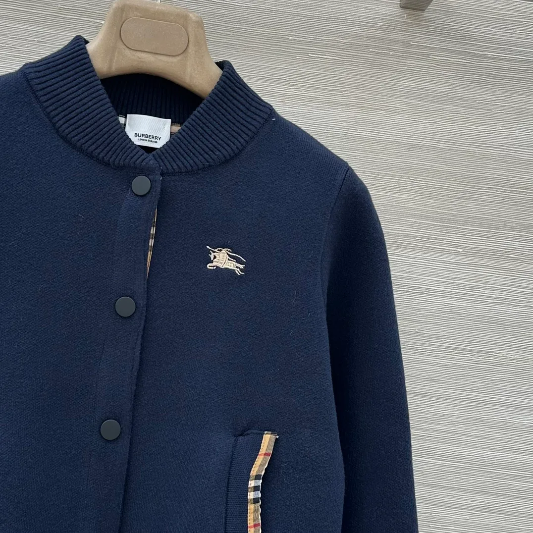 Куртки И Пуховики Женские Burberry 650250