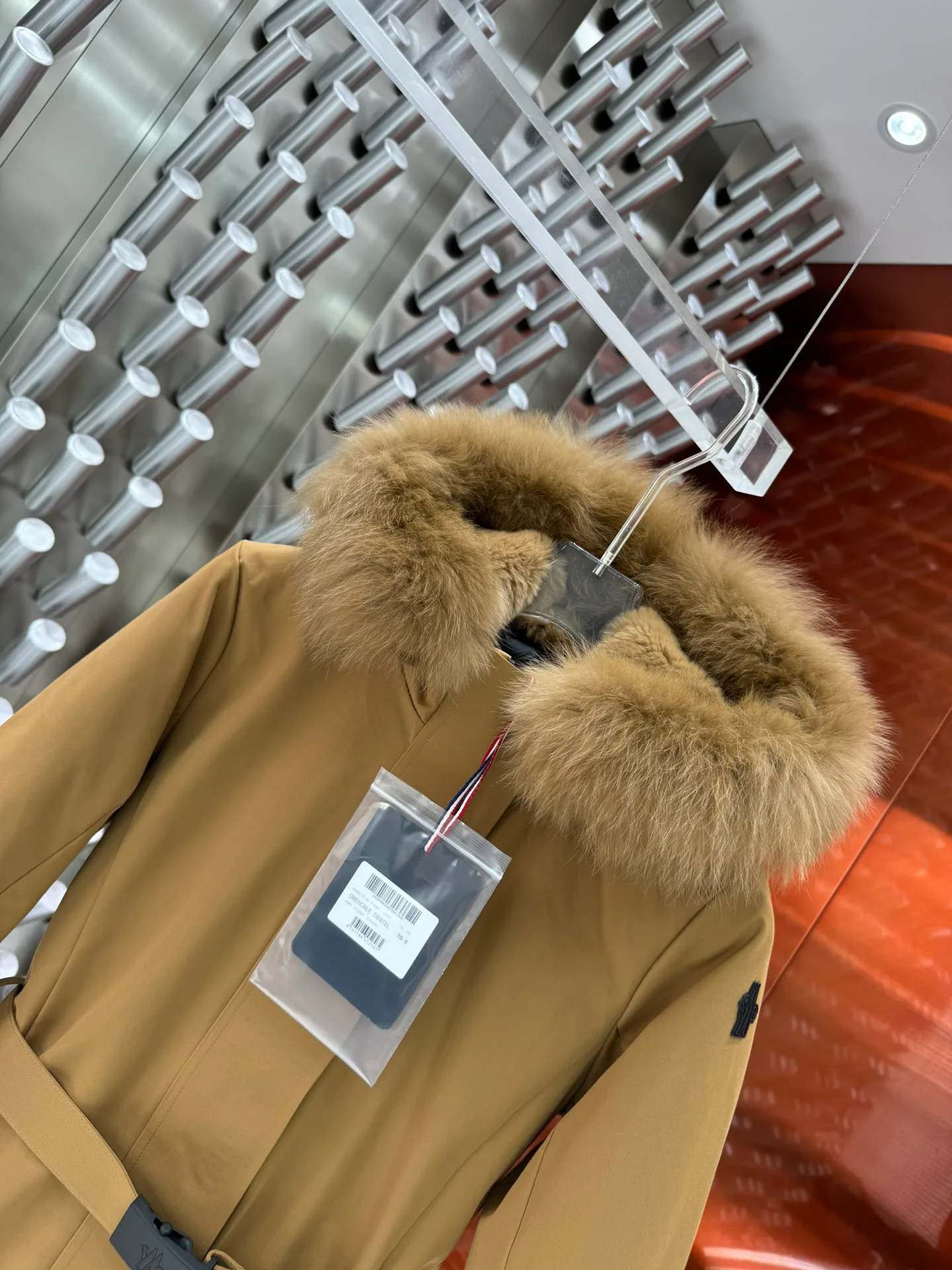 Куртки И Пуховики Женские Moncler 19648664