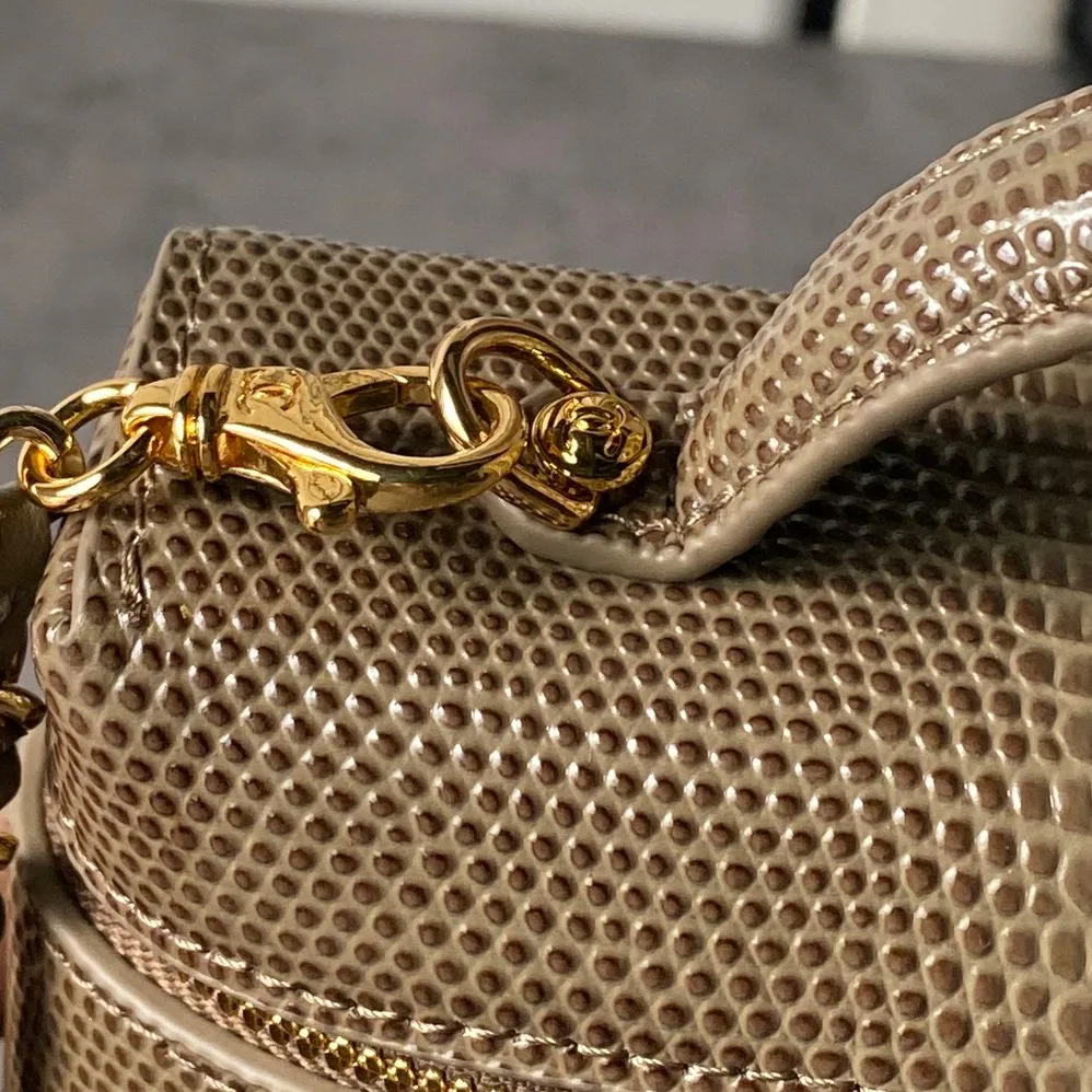 Классические Сумки Женские Chanel 18058259