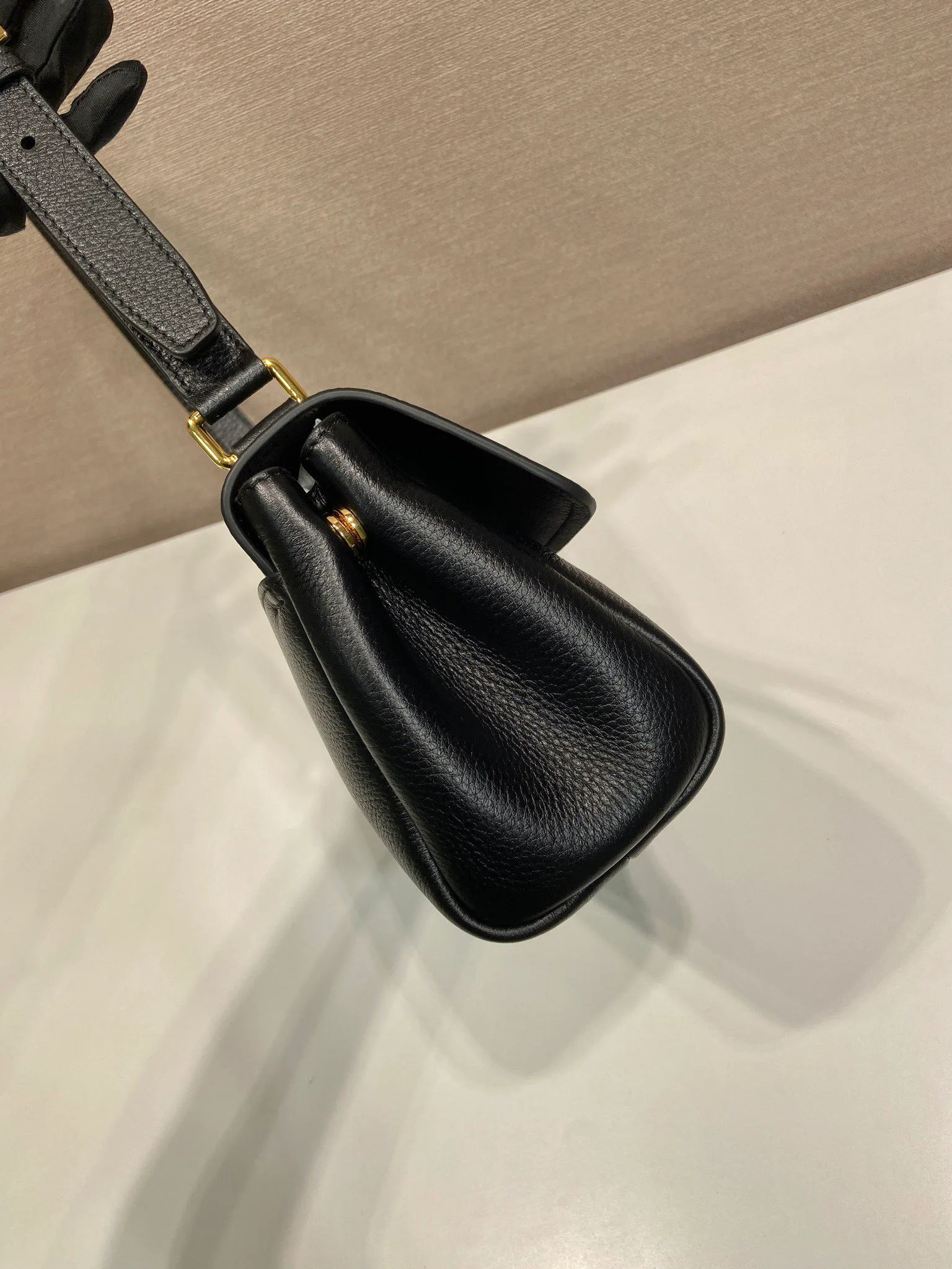 Сумки На Ремне Женские Prada 11449124