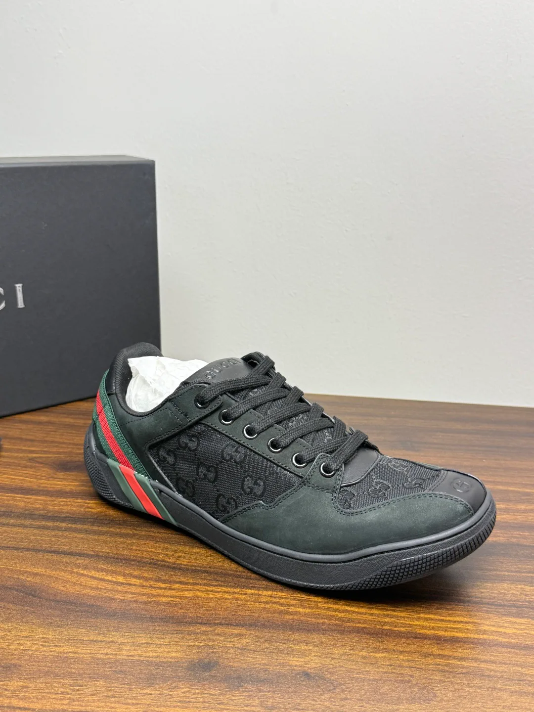 Кроссовки Женские Gucci 18961383