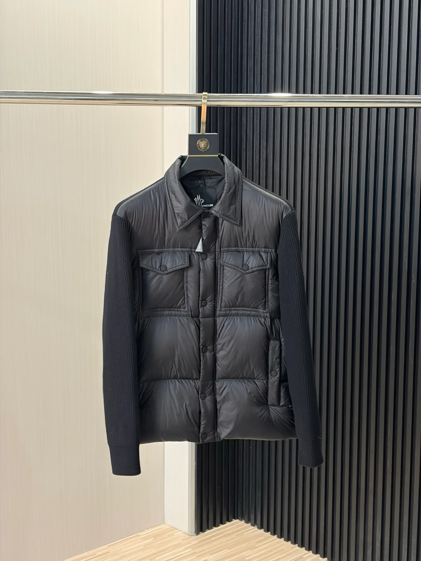 Куртки И Пуховики Женские Moncler 18391735