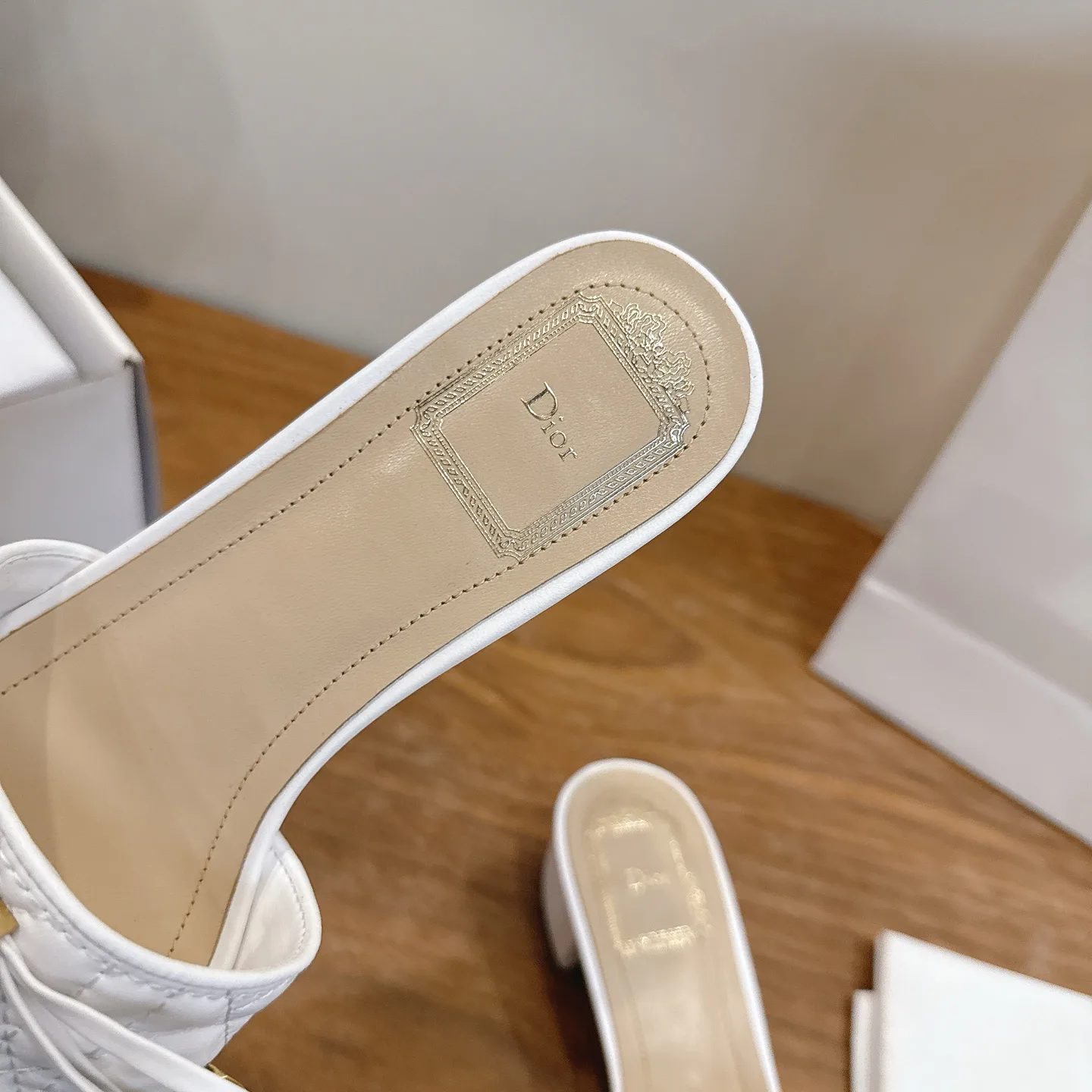 Босоножки Женские Christian Dior 13581840