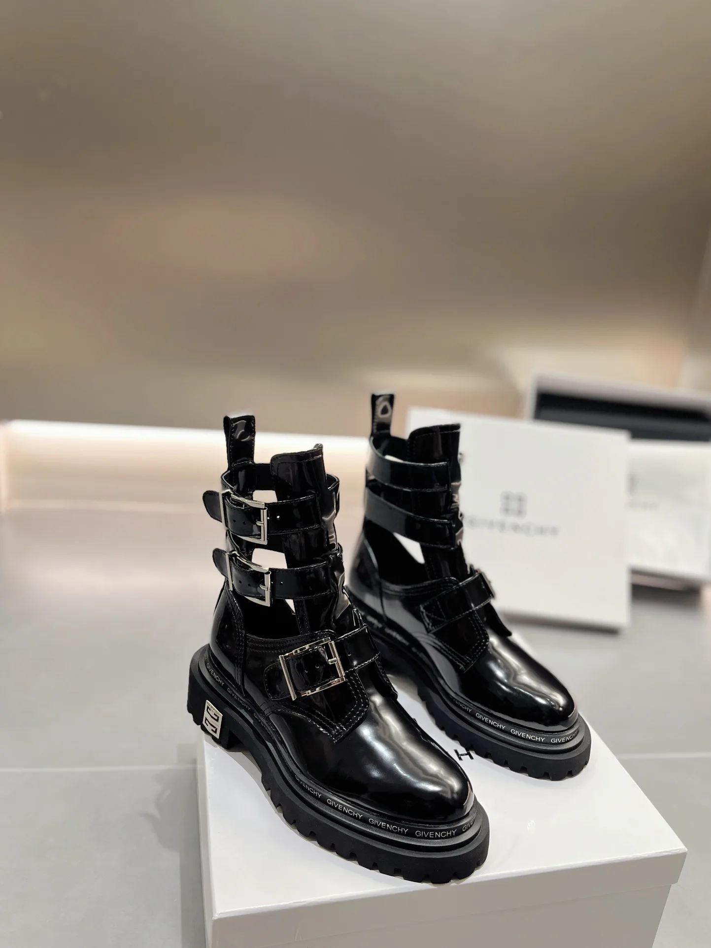 Ботинки Женские Givenchy 655660