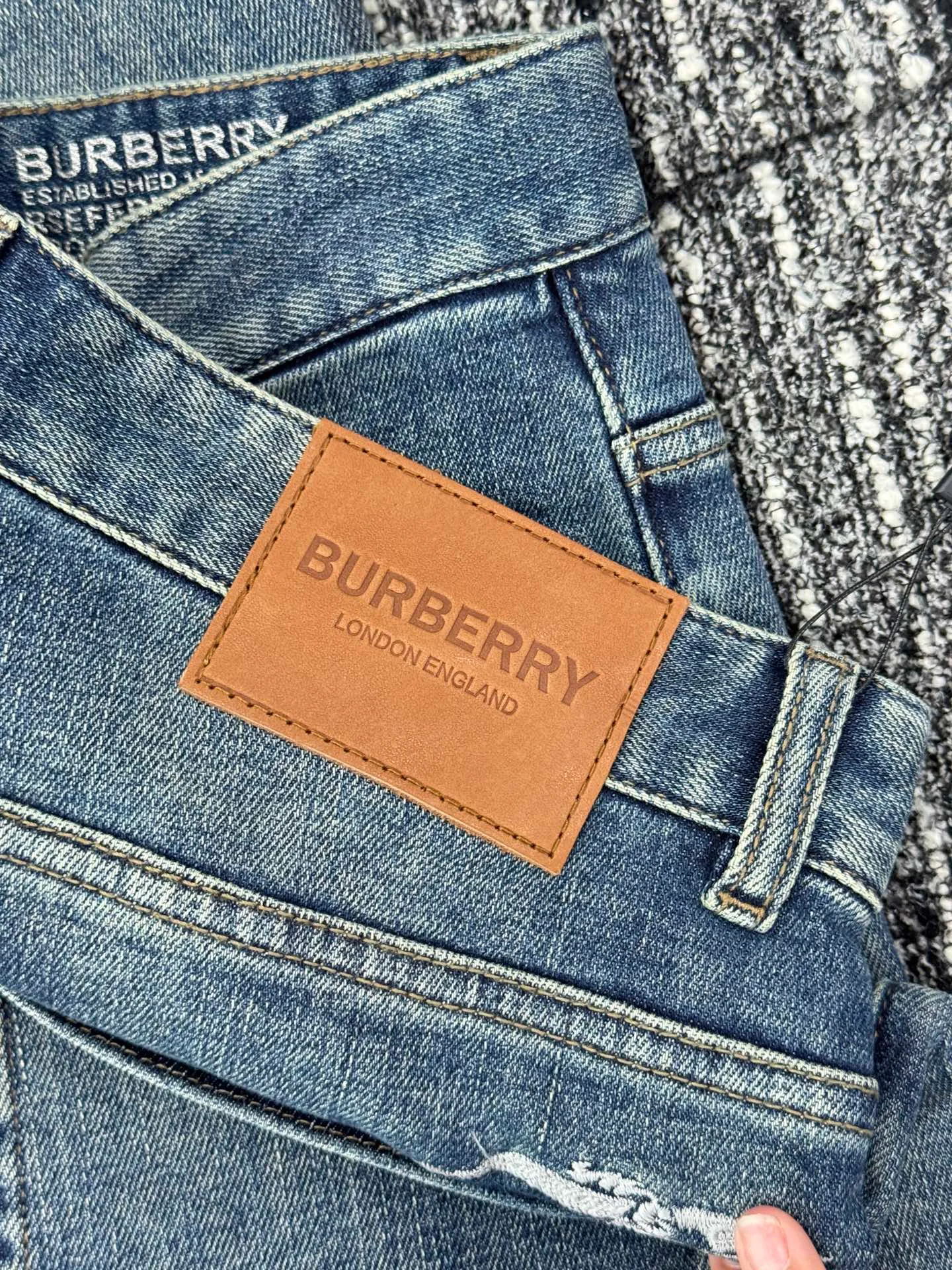 Джинсы Мужские Burberry 18084125