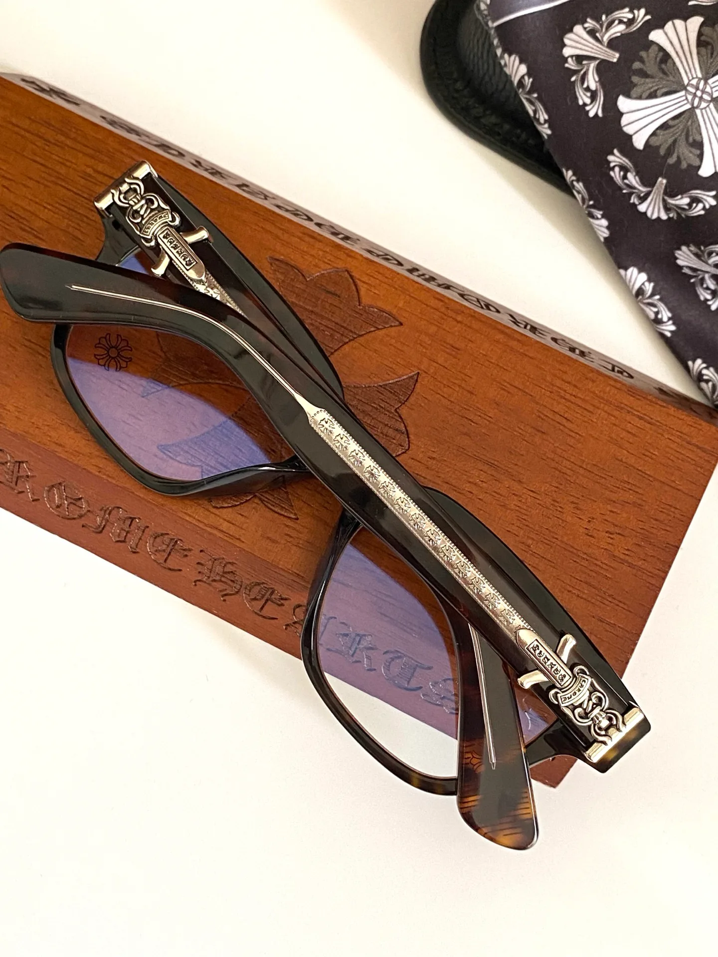 Очки Chrome Hearts 1425464