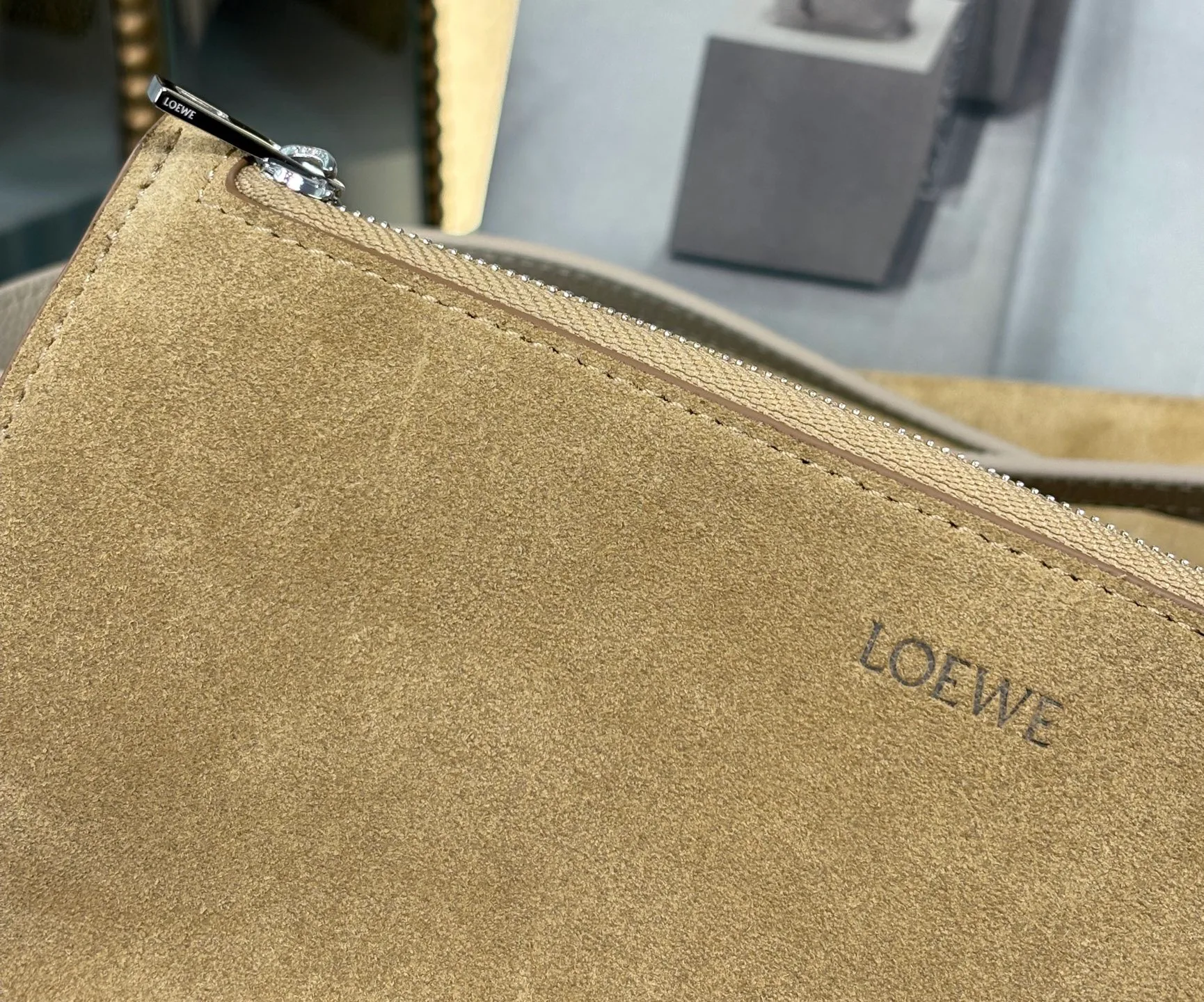 Классические Сумки Женские Loewe 1846088