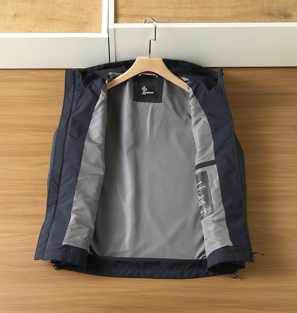 Куртки И Пуховики Мужские Moncler 4582284